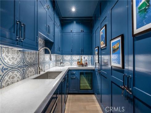 505 W Edgewater Avenue, Newport Beach, CA