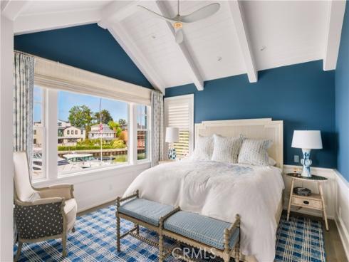 505 W Edgewater Avenue, Newport Beach, CA