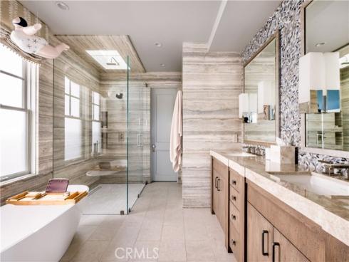 505 W Edgewater Avenue, Newport Beach, CA