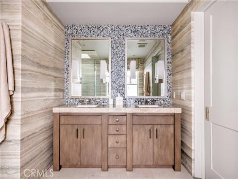 505 W Edgewater Avenue, Newport Beach, CA