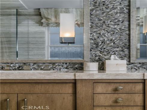 505 W Edgewater Avenue, Newport Beach, CA