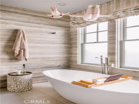 505 W Edgewater Avenue, Newport Beach, CA