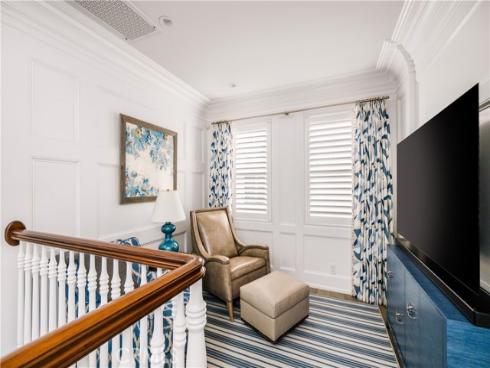 505 W Edgewater Avenue, Newport Beach, CA