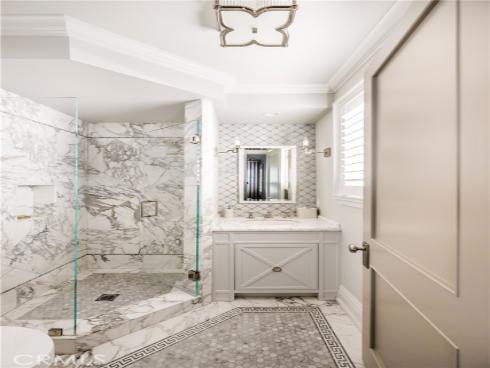 505 W Edgewater Avenue, Newport Beach, CA