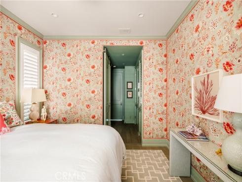 505 W Edgewater Avenue, Newport Beach, CA