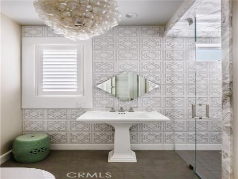 505 W Edgewater Avenue, Newport Beach, CA