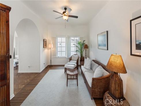 1305 E Balboa   Boulevard, Newport Beach, CA