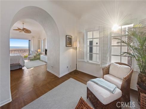 1305 E Balboa   Boulevard, Newport Beach, CA