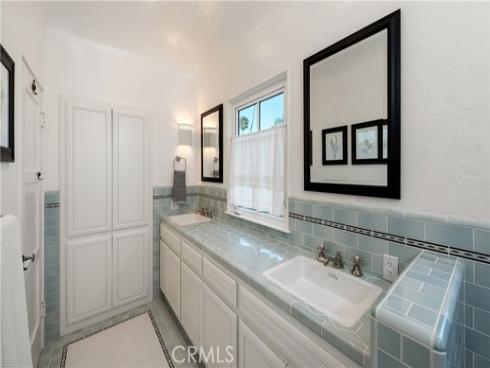 1305 E Balboa   Boulevard, Newport Beach, CA