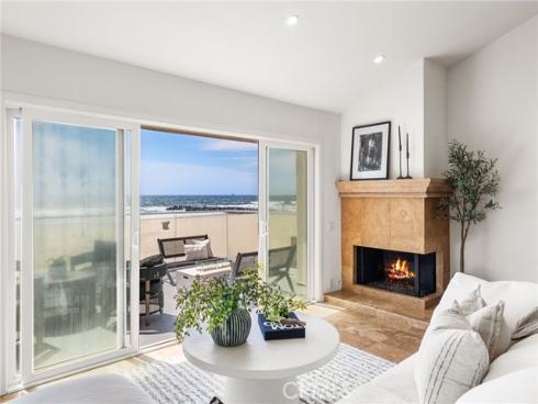 3012 W Oceanfront  , Newport Beach, CA