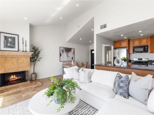 3012 W Oceanfront  , Newport Beach, CA