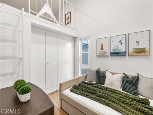 3012 W Oceanfront  , Newport Beach, CA