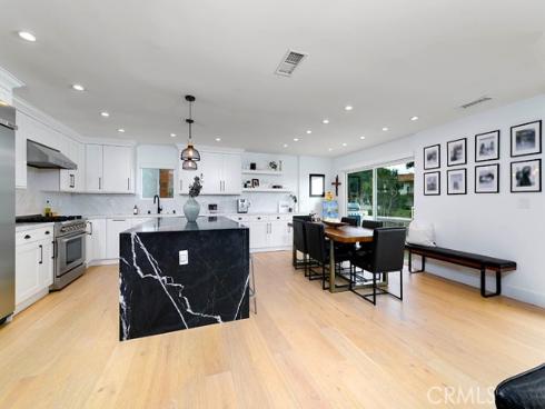 2111 Vista Entrada , Newport Beach, CA