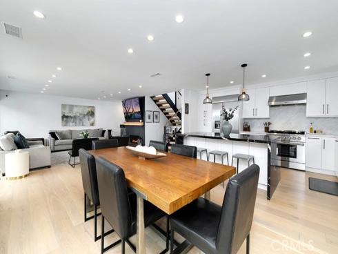 2111 Vista Entrada , Newport Beach, CA