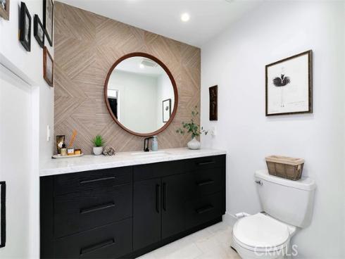 2111 Vista Entrada , Newport Beach, CA