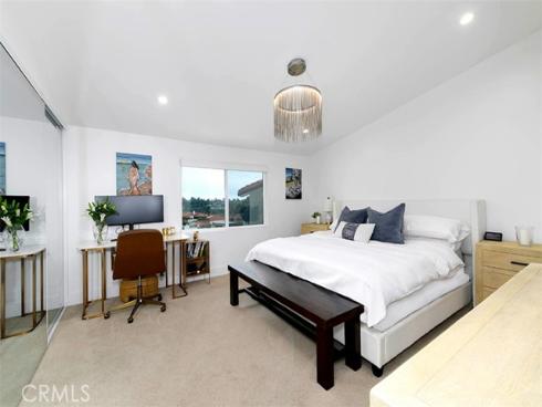 2111 Vista Entrada , Newport Beach, CA