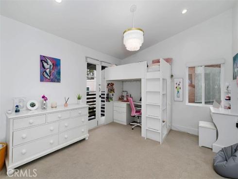 2111 Vista Entrada , Newport Beach, CA