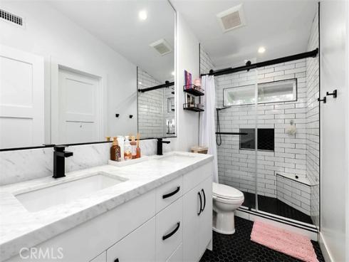 2111 Vista Entrada , Newport Beach, CA