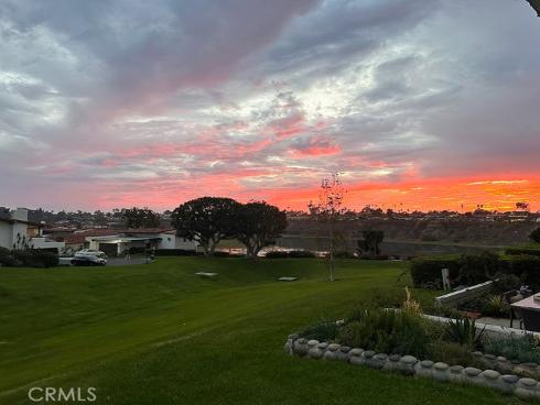 2111 Vista Entrada , Newport Beach, CA