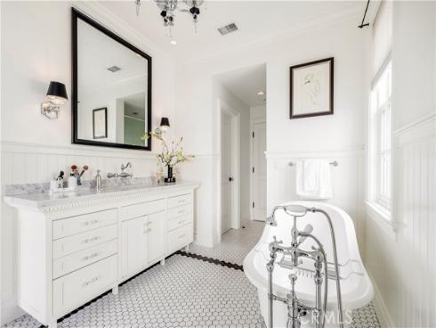 321 Fullerton Avenue, Newport Beach, CA