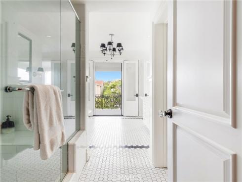 321 Fullerton Avenue, Newport Beach, CA