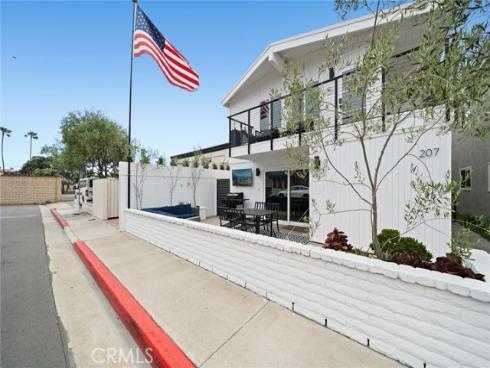 207  Colton   Street, Newport Beach, CA