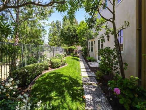 20 Cherry Hills Lane, Newport Beach, CA