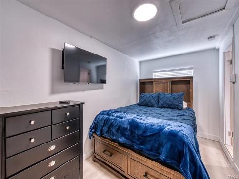 1825 W Balboa BLVD, Newport Beach, CA