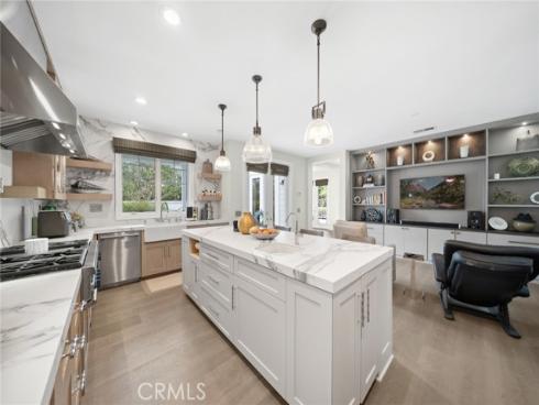 71 Old Course Drive, Newport Beach, CA