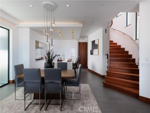 7104 W Oceanfront , Newport Beach, CA