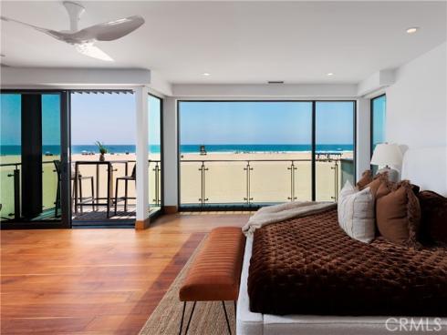 7104 W Oceanfront , Newport Beach, CA