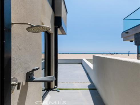 7104 W Oceanfront , Newport Beach, CA