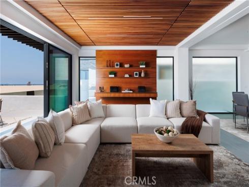 7104 W Oceanfront , Newport Beach, CA