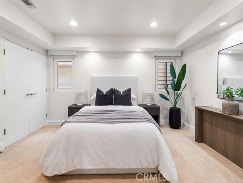 1554 E Oceanfront , Newport Beach, CA