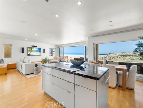 1554 E Oceanfront , Newport Beach, CA