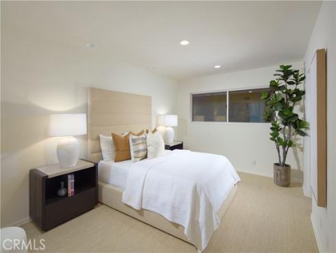 29  Linda   Isle, Newport Beach, CA