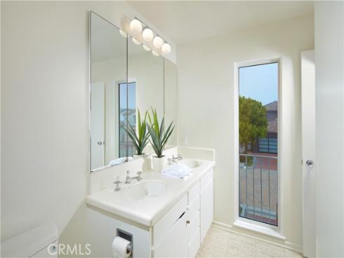 29  Linda   Isle, Newport Beach, CA