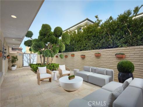 29  Linda   Isle, Newport Beach, CA