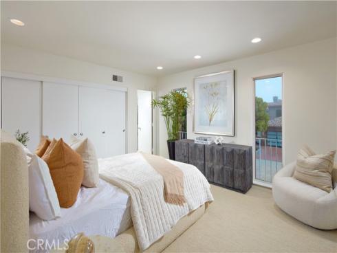 29  Linda   Isle, Newport Beach, CA