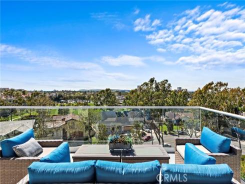 17  Monaco  12 , Newport Beach, CA