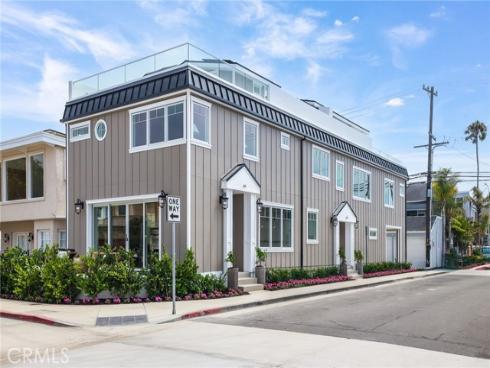 825 W Bay  B  Avenue, Newport Beach, CA
