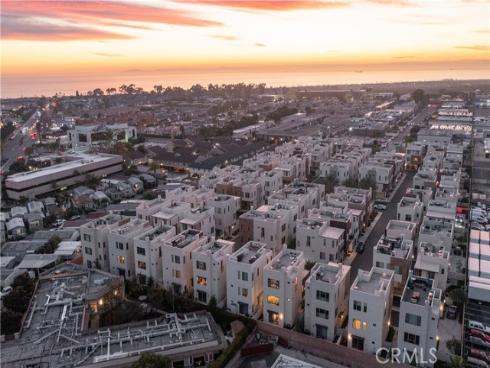 35  Ebb Tide Cir  , Newport Beach, CA