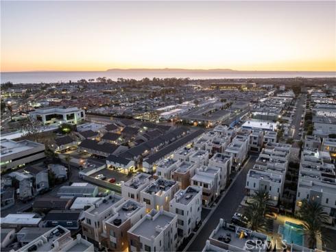 35  Ebb Tide Cir  , Newport Beach, CA