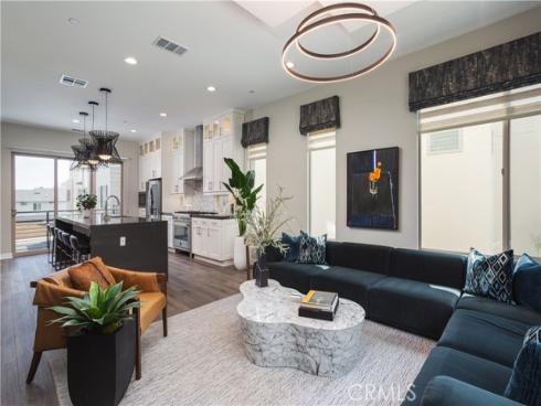 35  Ebb Tide Cir  , Newport Beach, CA