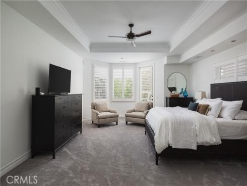 212  Kings Place  , Newport Beach, CA