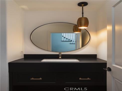 212  Kings Place  , Newport Beach, CA