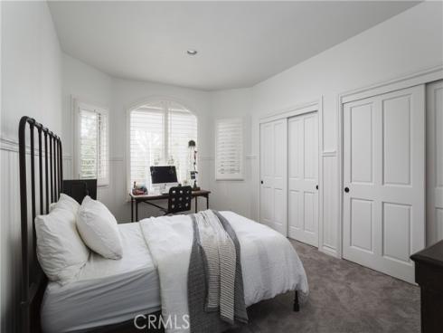 212  Kings Place  , Newport Beach, CA