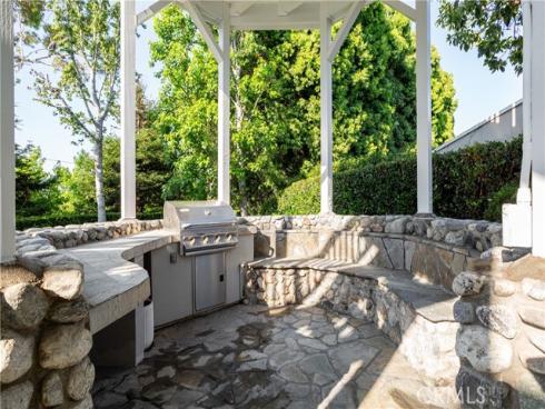 212  Kings Place  , Newport Beach, CA