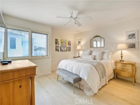 1730  Plaza Del Norte  , Newport Beach, CA