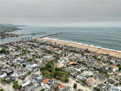 1730  Plaza Del Norte  , Newport Beach, CA